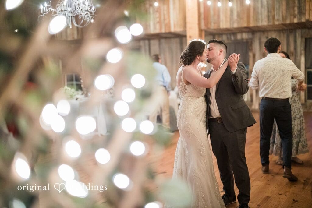 Winding Brooks Wedding // Lynzy & Jerrod -