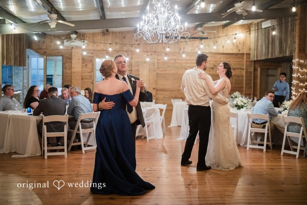 Winding Brooks Wedding // Lynzy & Jerrod -