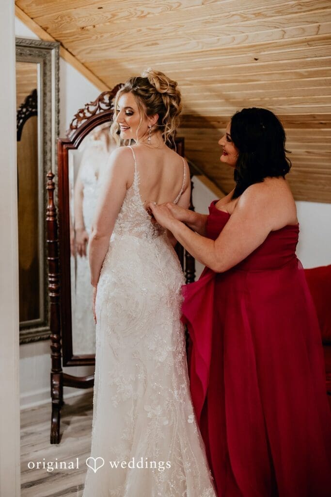 Arrowwood Wedding // Holly & Tommy -