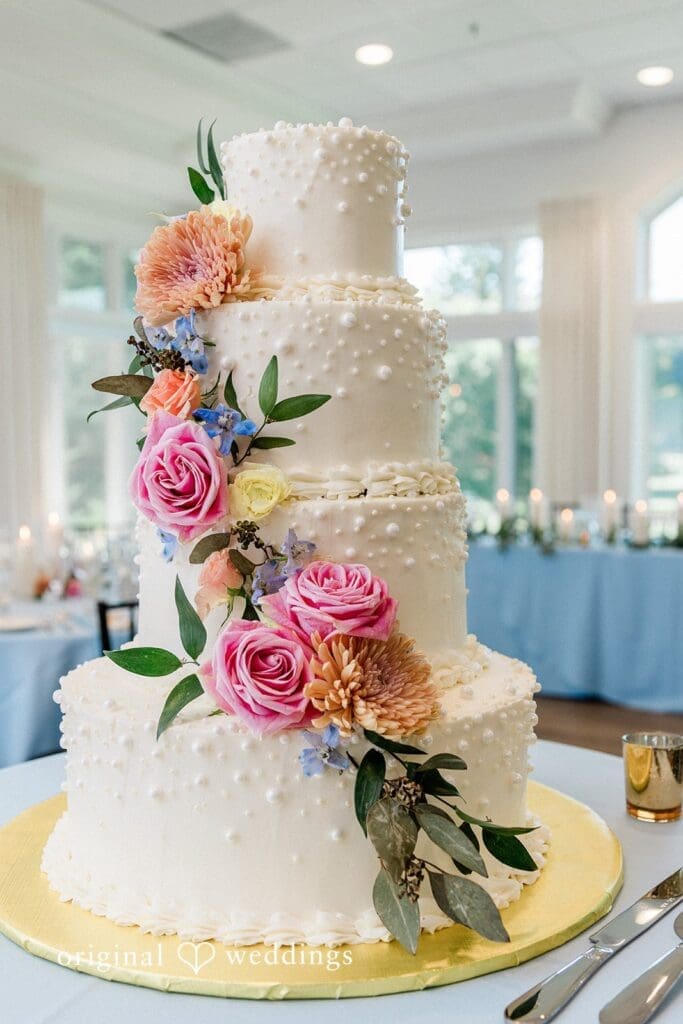 Crystal Lake Country Club Wedding // Lydia & Andrew -