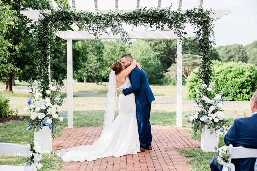 Ferncroft Country Club Wedding // Justina & Bryan -