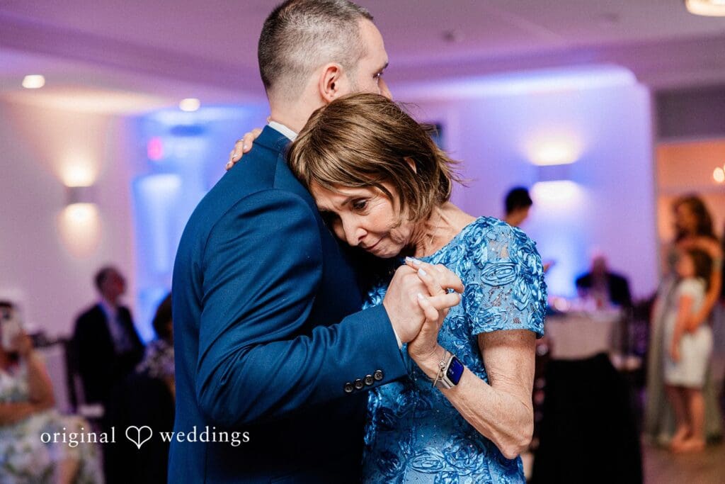 Ferncroft Country Club Wedding // Justina & Bryan -