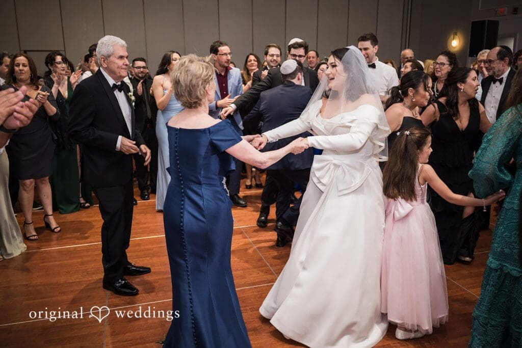 Hyatt Regency Greenwich Wedding // Lea & Jake -