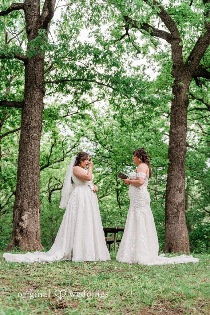 Minnesota Landscape Arboretum Wedding // Amanda & Stacia -