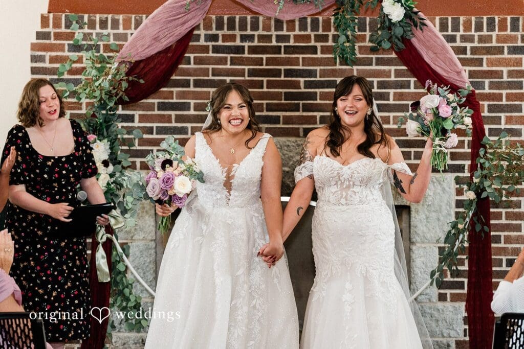 Minnesota Landscape Arboretum Wedding // Amanda & Stacia -