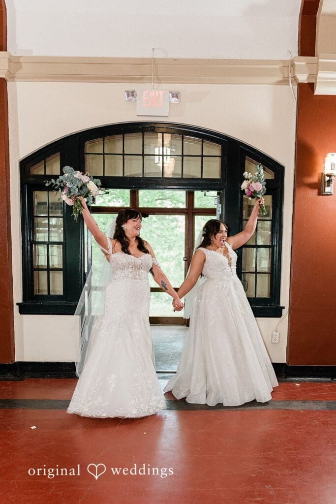 Minnesota Landscape Arboretum Wedding // Amanda & Stacia -