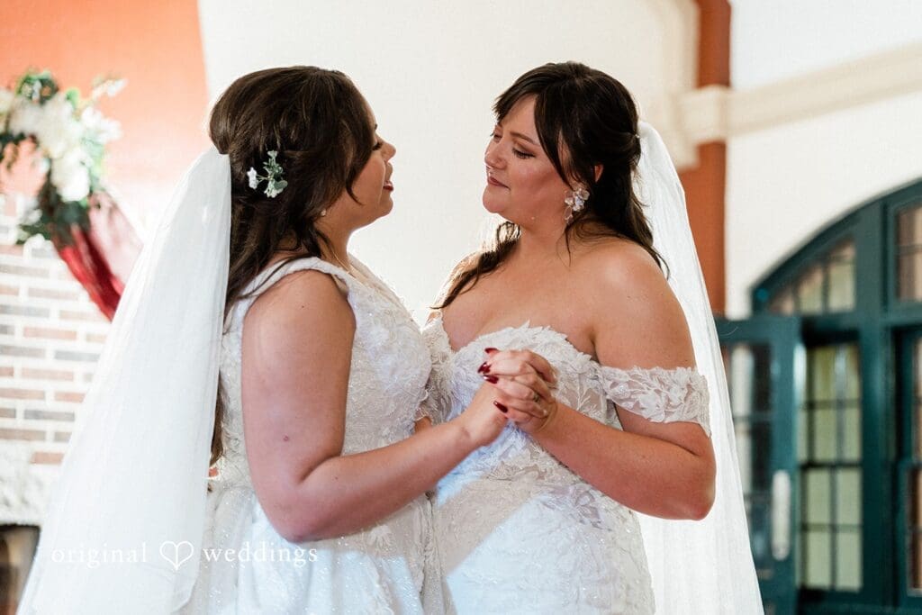 Minnesota Landscape Arboretum Wedding // Amanda & Stacia -