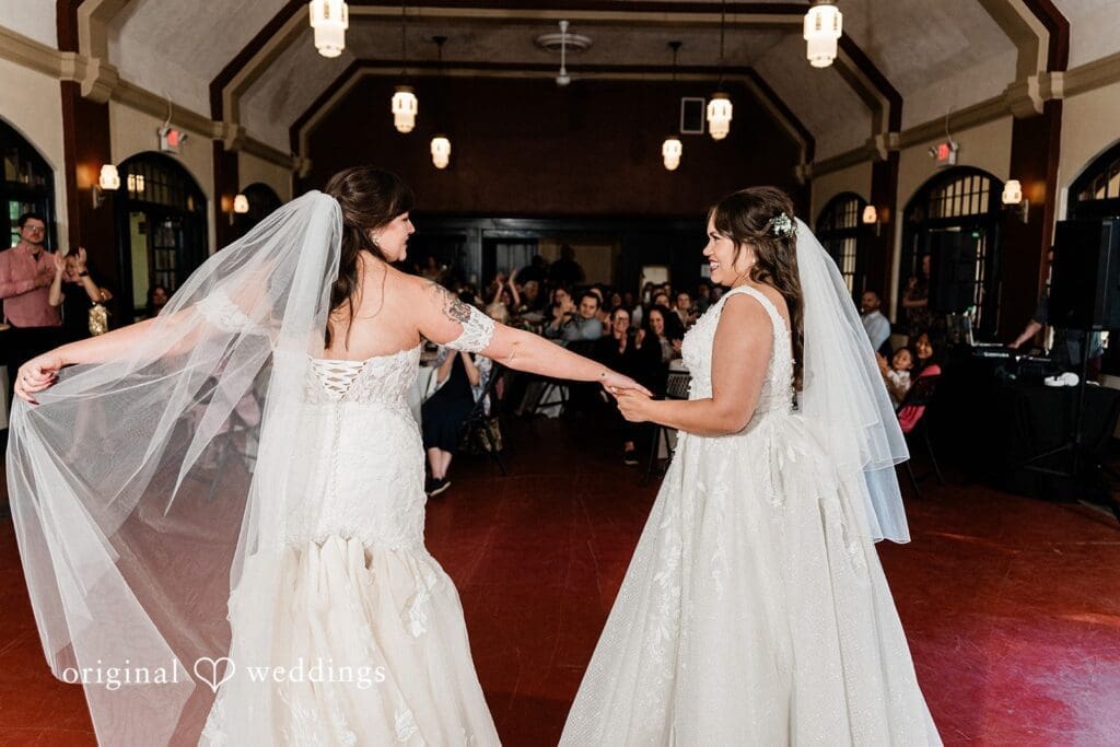 Minnesota Landscape Arboretum Wedding // Amanda & Stacia -