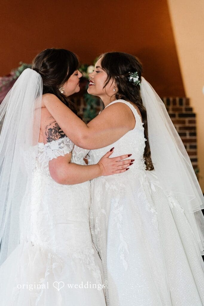 Minnesota Landscape Arboretum Wedding // Amanda & Stacia -