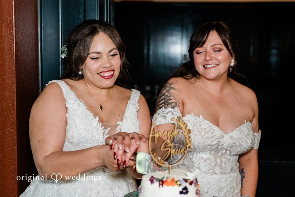 Minnesota Landscape Arboretum Wedding // Amanda & Stacia -