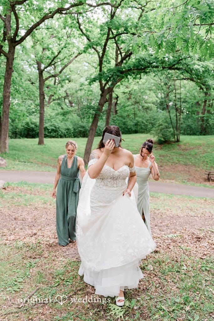 Minnesota Landscape Arboretum Wedding // Amanda & Stacia -