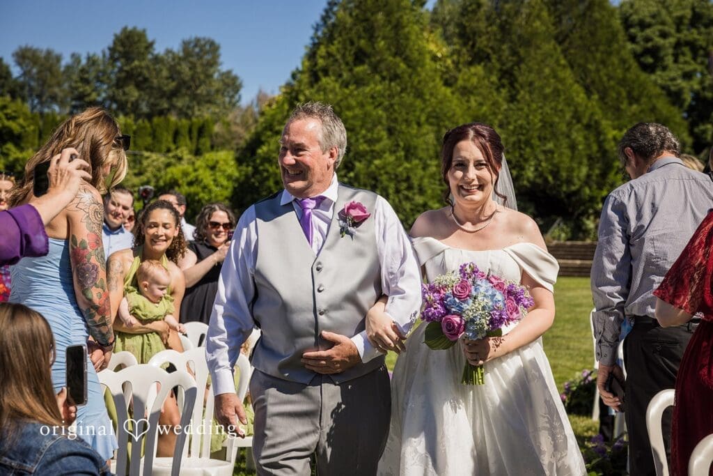 Oregon Garden Wedding // Karen & Brandon -