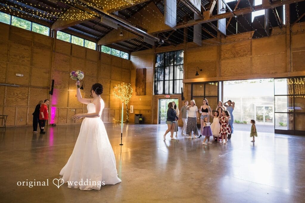 Oregon Garden Wedding // Karen & Brandon -