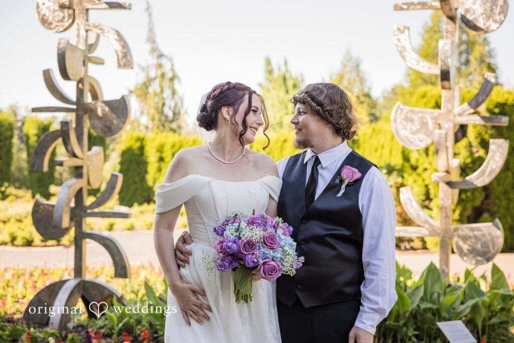 Oregon Garden Wedding // Karen & Brandon -
