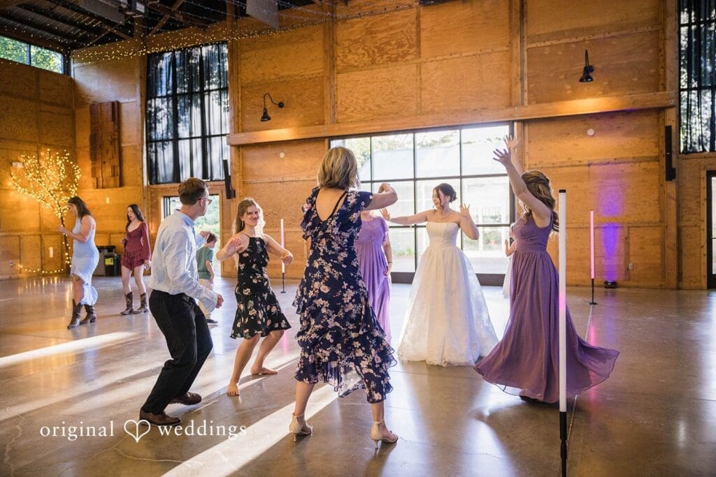 Oregon Garden Wedding // Karen & Brandon -