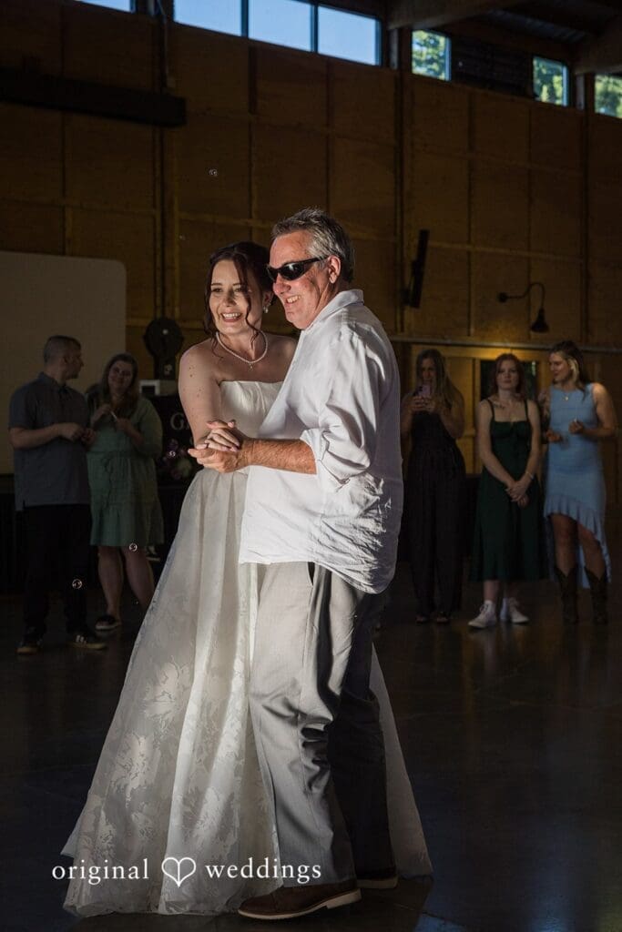 Oregon Garden Wedding // Karen & Brandon -