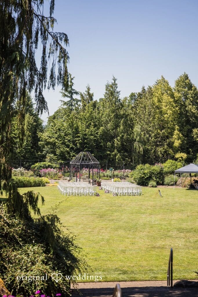 Oregon Garden Wedding // Karen & Brandon -