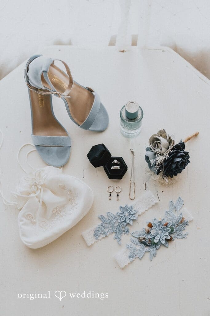 Robin Hill Farm and Vineyard Wedding // Alexis & Jonathan -