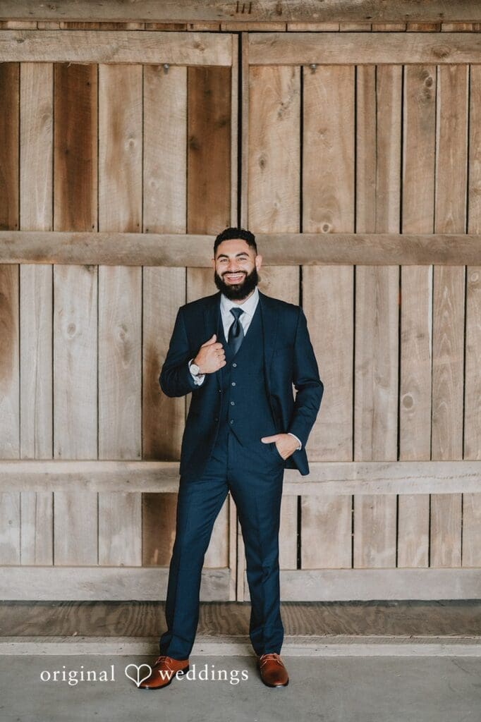 Robin Hill Farm and Vineyard Wedding // Alexis & Jonathan -