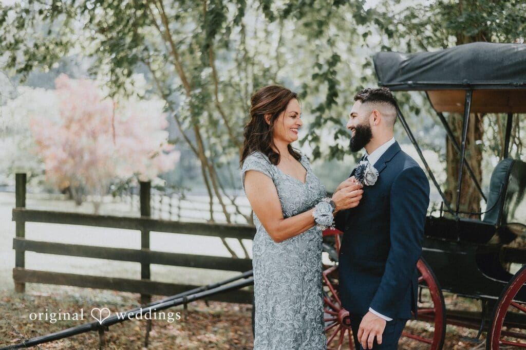 Robin Hill Farm and Vineyard Wedding // Alexis & Jonathan -