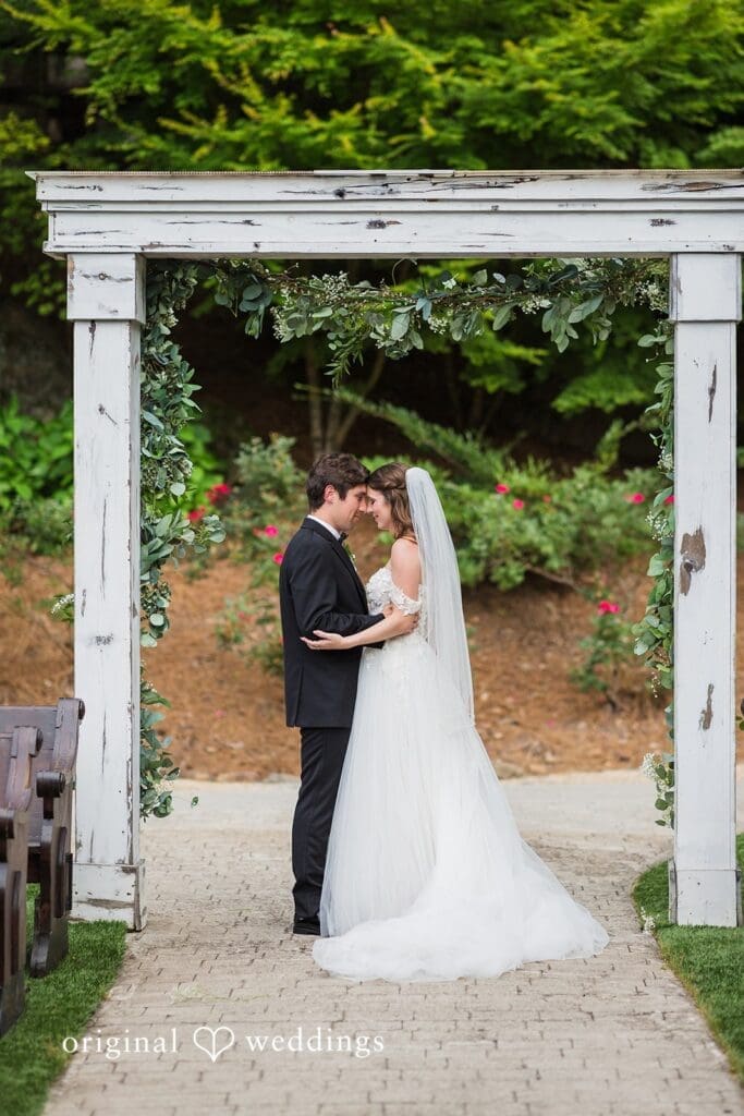 Rocky's Lake Estate Wedding // Molly & Josh -