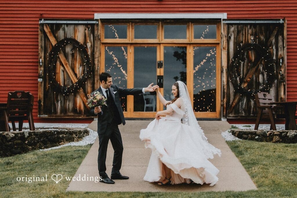 Smith Barn Brooksby Farm Wedding // Victoria & Mark -