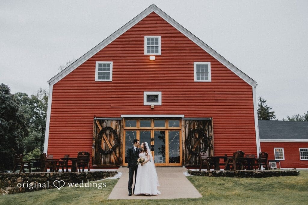 Smith Barn Brooksby Farm Wedding // Victoria & Mark -