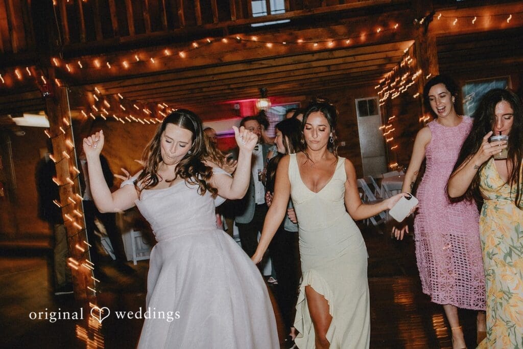 Smith Barn Brooksby Farm Wedding // Victoria & Mark -