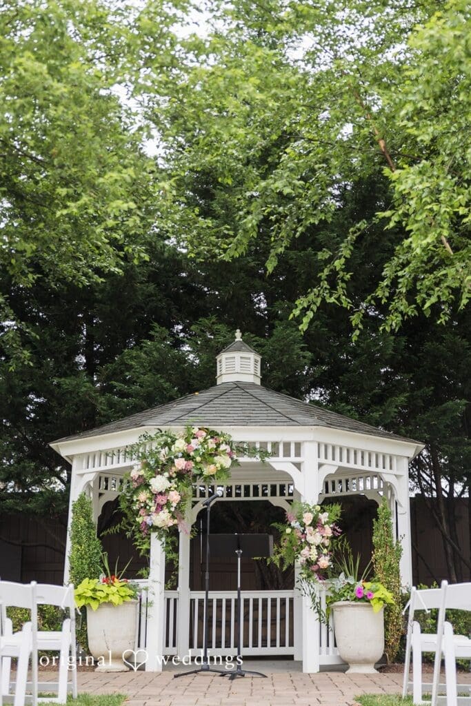 Springfield Country Club Wedding // Kelly & Matt -