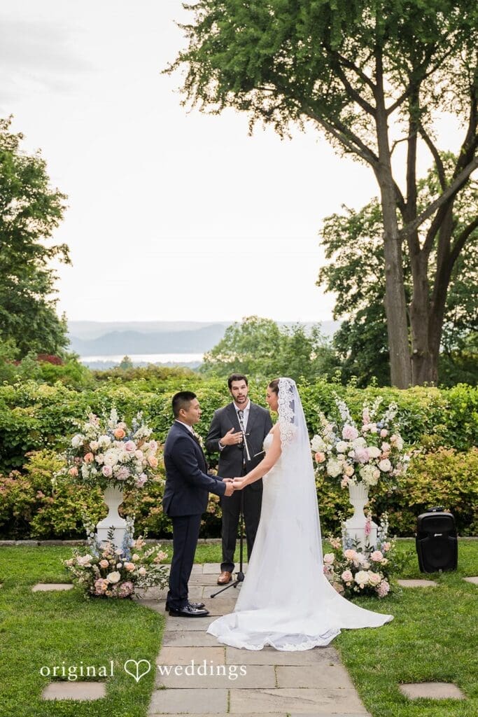 The Briarcliff Manor Wedding // Meagan & Matthew -