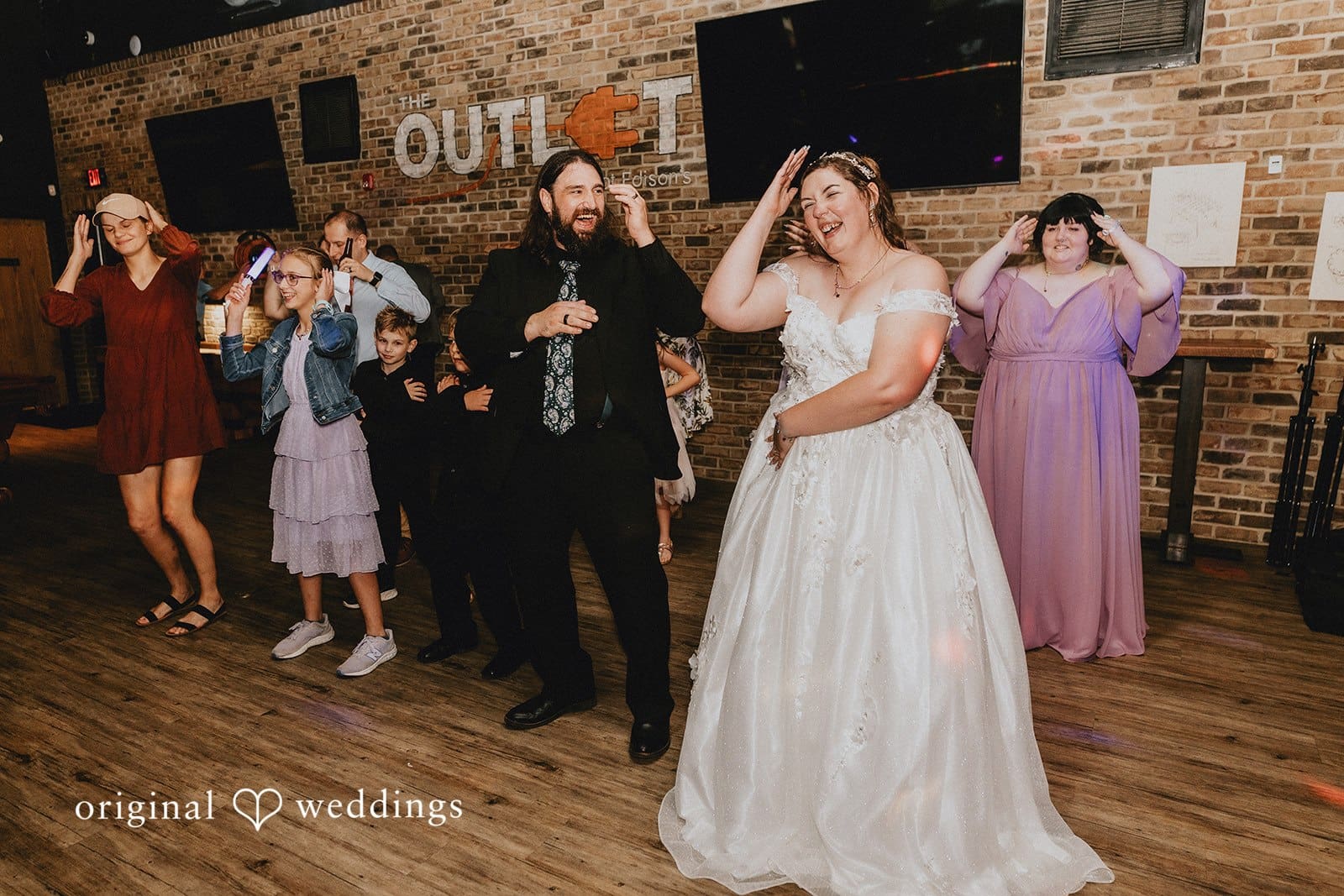 The Outlet Wedding
