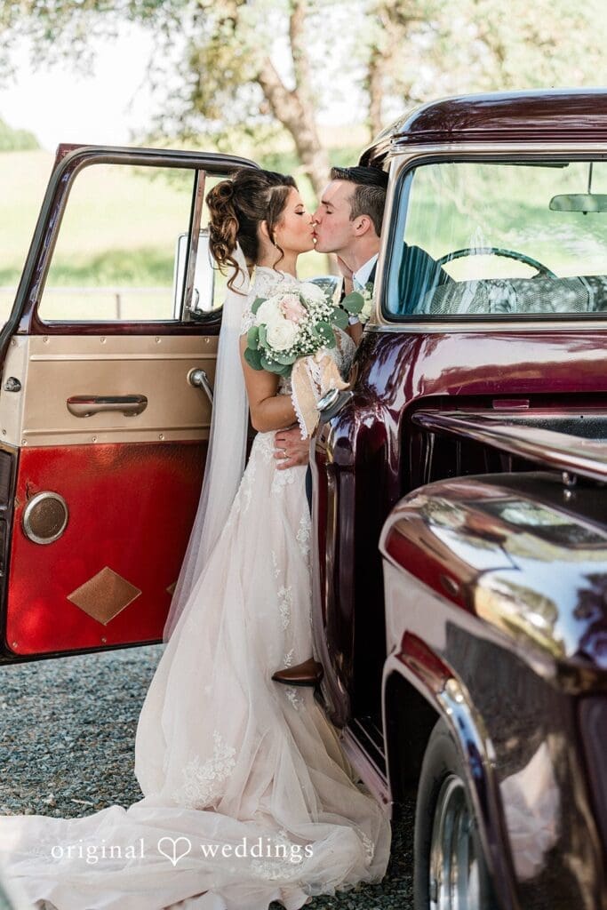 The Stone Barn Winery Wedding // Emerson & Caleb -