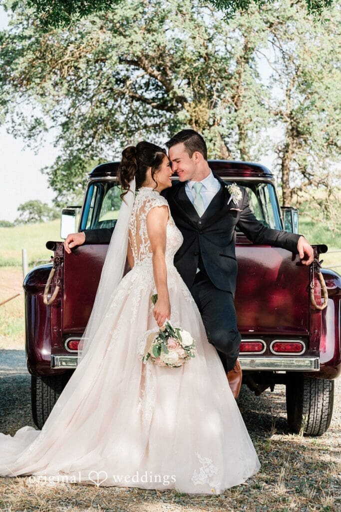 The Stone Barn Winery Wedding // Emerson & Caleb -
