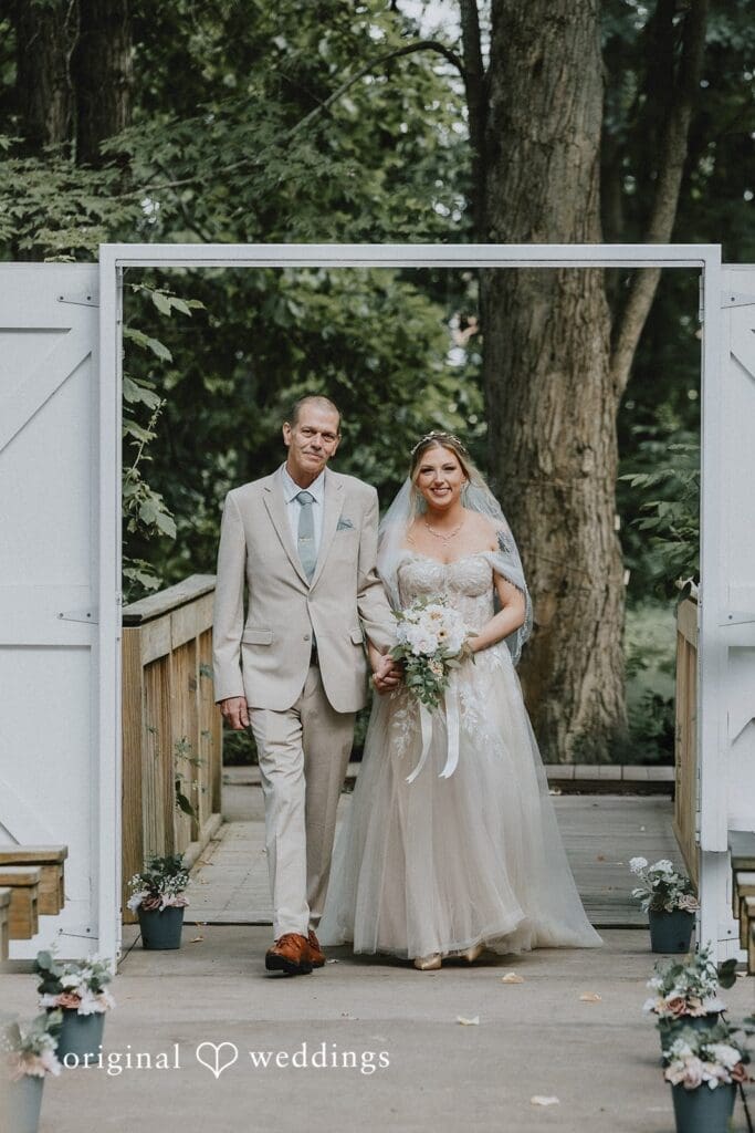 Waters Edge Vineyard Wedding // Leah & Sean -