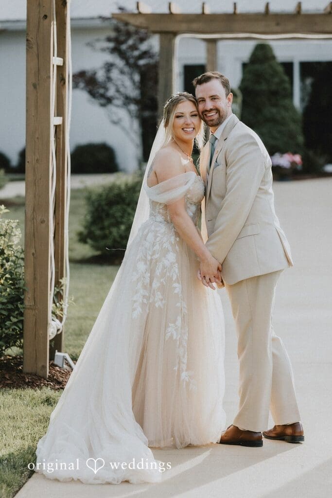 Waters Edge Vineyard Wedding // Leah & Sean -