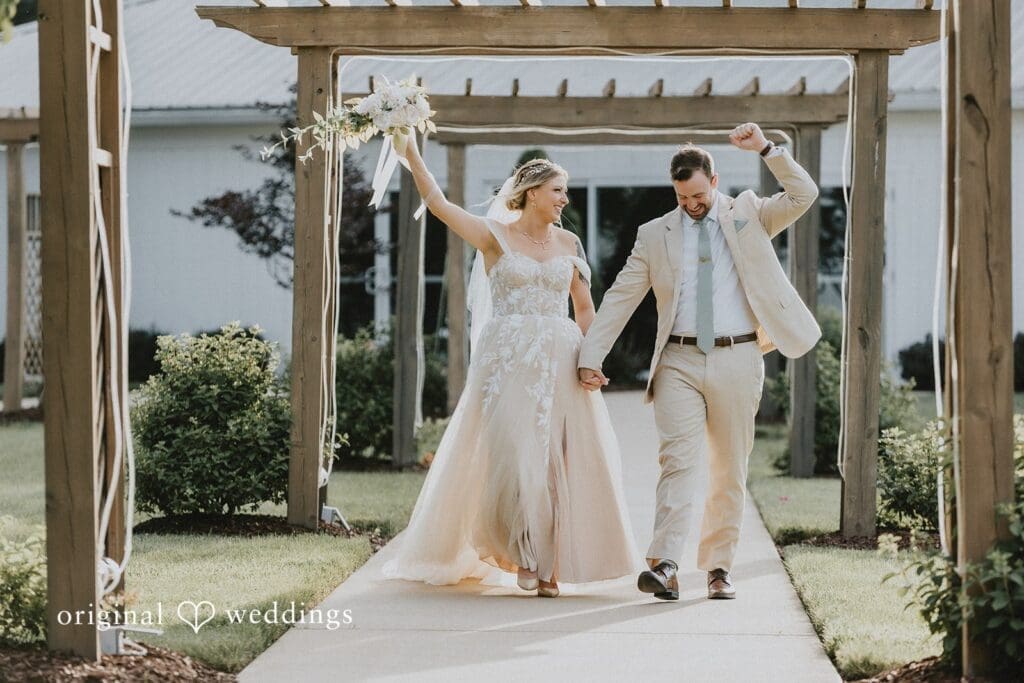 Waters Edge Vineyard Wedding // Leah & Sean -