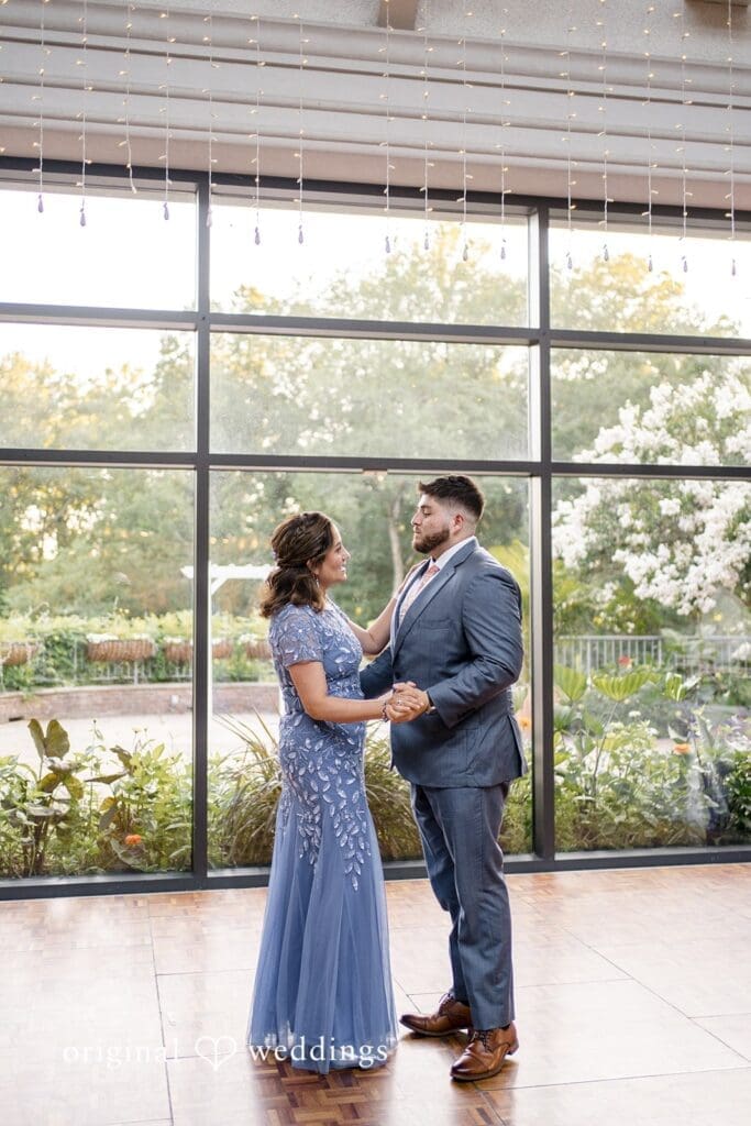 Anna + Matthew The Atrium at Meadowlark Gardens Wedding // Anna & Matthew -