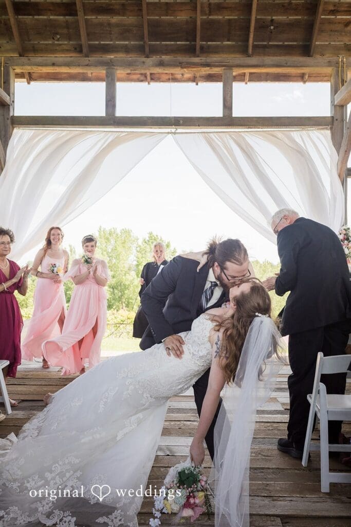 Cannon River Winery Wedding // Courtney & Ross -