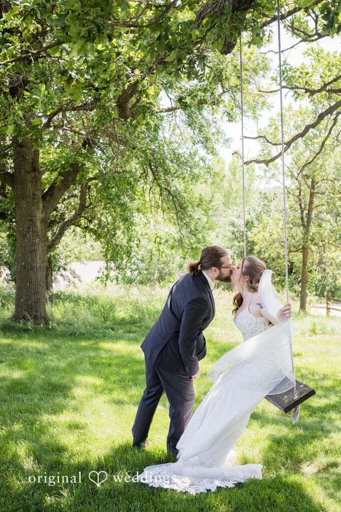 Cannon River Winery Wedding // Courtney & Ross -