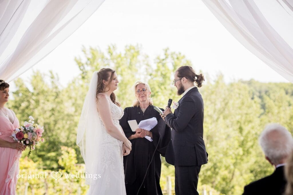 Cannon River Winery Wedding // Courtney & Ross -