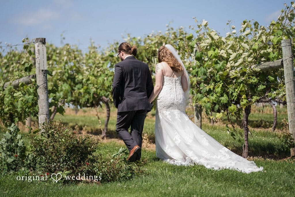 Cannon River Winery Wedding // Courtney & Ross -