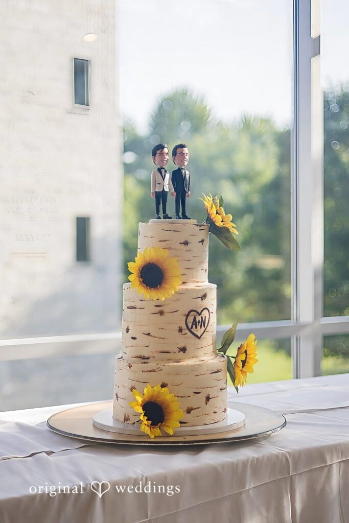 Austin + Noah Macalester College Wedding // Austin & Noah -