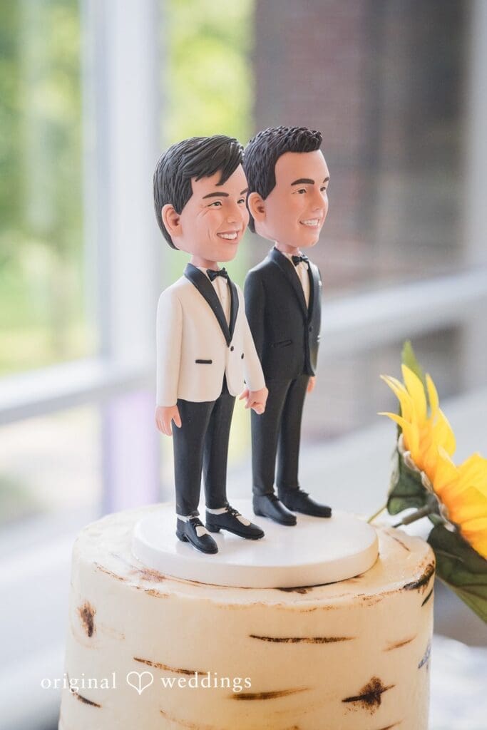 Austin + Noah Macalester College Wedding // Austin & Noah -