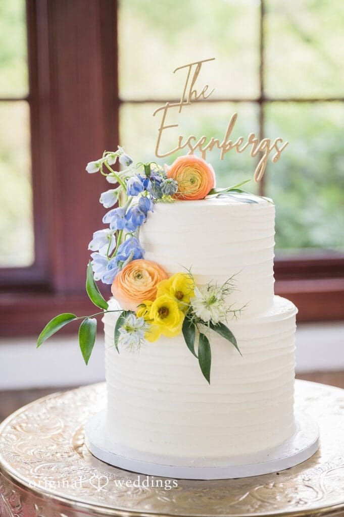 Megan + Zachary Raspberry Plain Manor Wedding // Megan & Zachary -