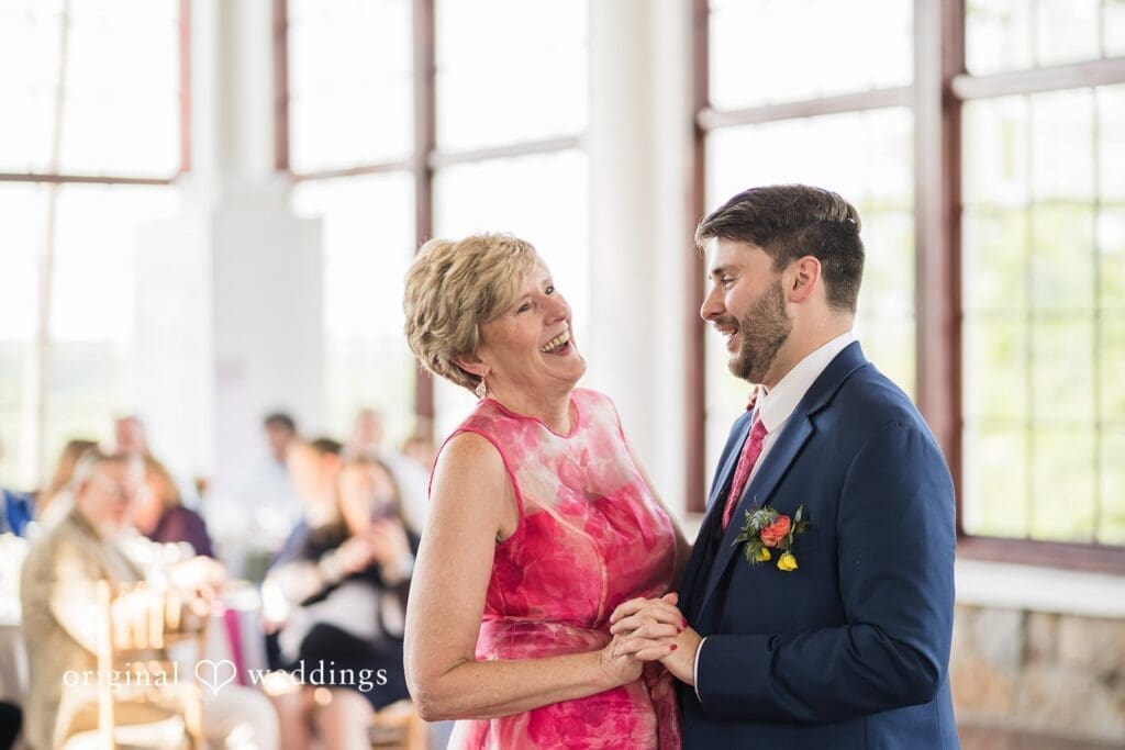 Megan + Zachary Raspberry Plain Manor Wedding // Megan & Zachary -