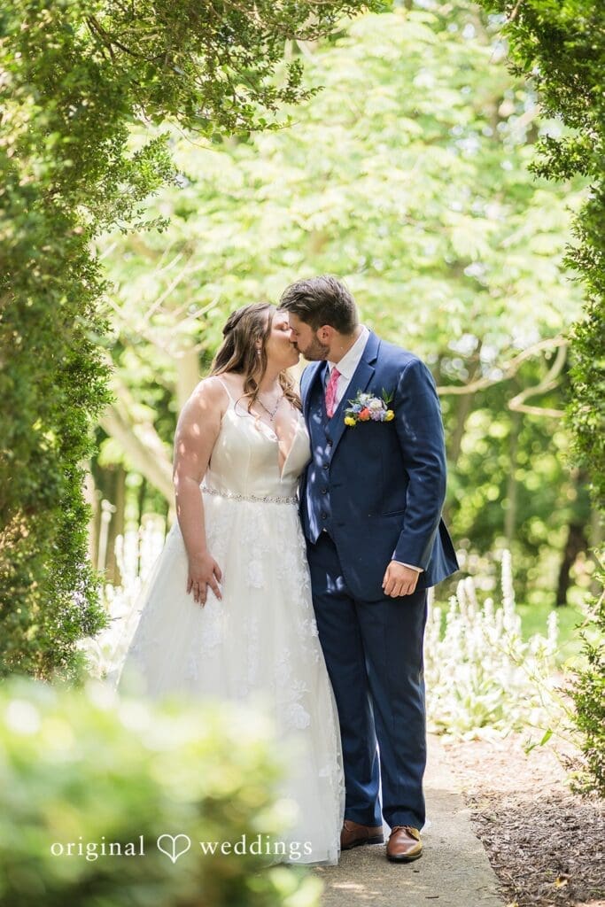 Megan + Zachary Raspberry Plain Manor Wedding // Megan & Zachary -