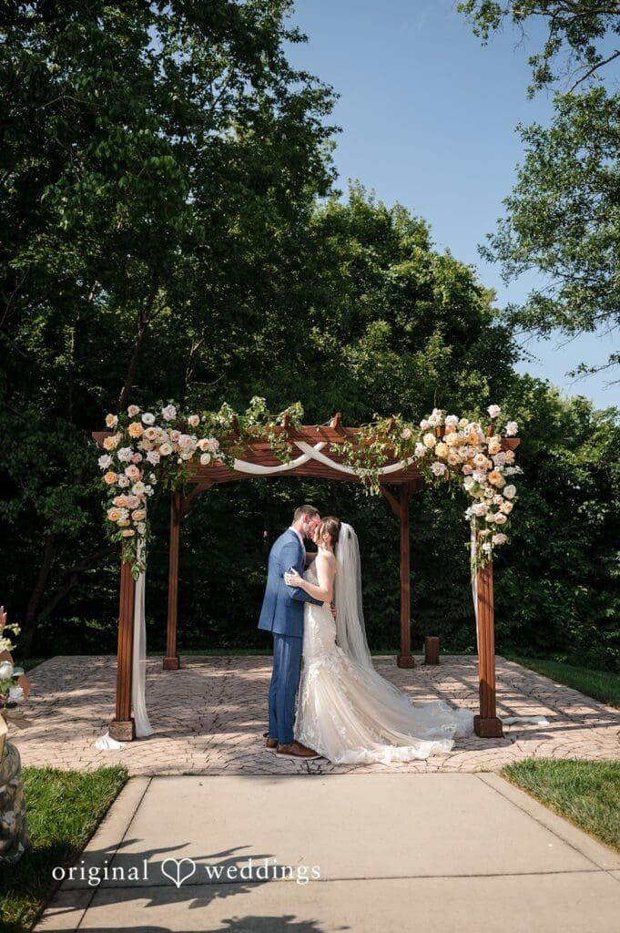 Washington DC wedding photography and videography at The Woodlands at Algonkian by Original Weddings, capturing Alicia and Thomas’s romantic forest wedding day.