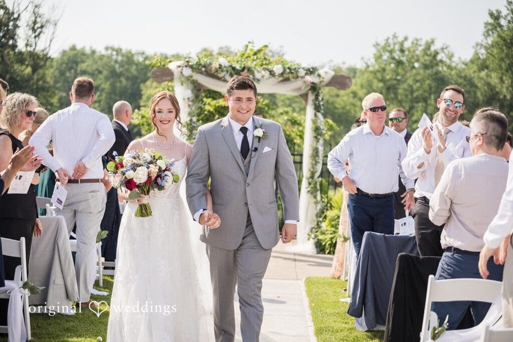 Kailey + Riley Valley of the Eagles Wedding // Kailey & Riley -