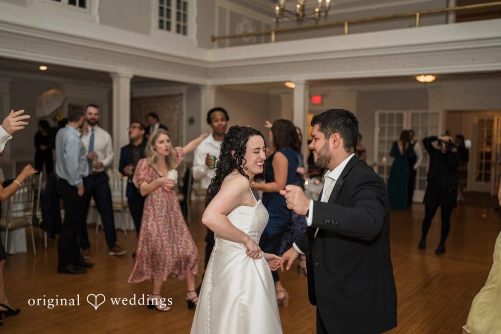 Julia + Thiago Women's Club Glen Ridge Wedding // Julia & Thiago -