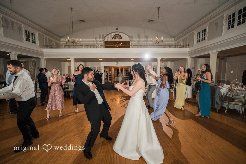 Julia + Thiago Women's Club Glen Ridge Wedding // Julia & Thiago -